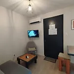 Collonges, Eco-container Pmr Avec Climatisation Et Parking Prive - Fr-1-828-13 بيت للعطل سويلاك