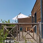 Collonges, Eco-container Pmr Avec Climatisation Et Parking Prive - Fr-1-828-13 بيت للعطل سويلاك
