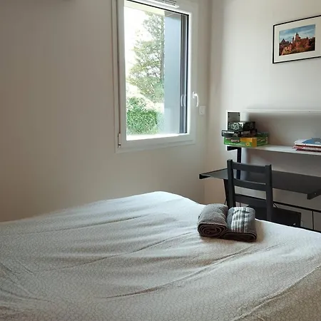 Collonges, Eco-container Pmr Avec Climatisation Et Parking Prive - Fr-1-828-13 Ferienhaus Souillac