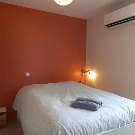 펜션 Collonges, Eco-container Pmr Avec Climatisation Et Parking Prive - Fr-1-828-13 *