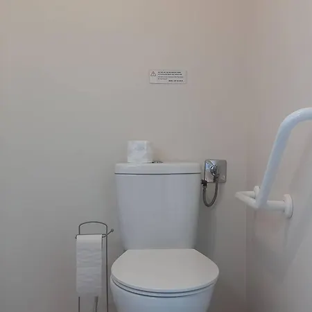 Collonges, Eco-container Pmr Avec Climatisation Et Parking Prive - Fr-1-828-13 *