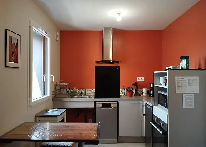 펜션 Collonges, Eco-container Pmr Avec Climatisation Et Parking Prive - Fr-1-828-13 *